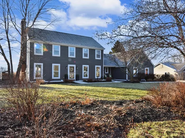 S21W27865 Kame TERRACE, Waukesha, WI 53188