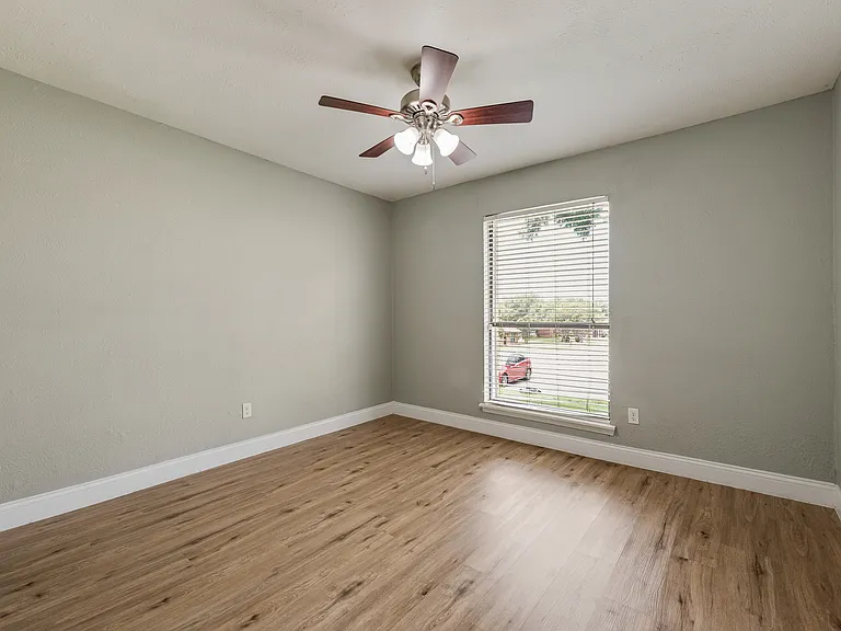 1732 Delaford Ct — Photo 24