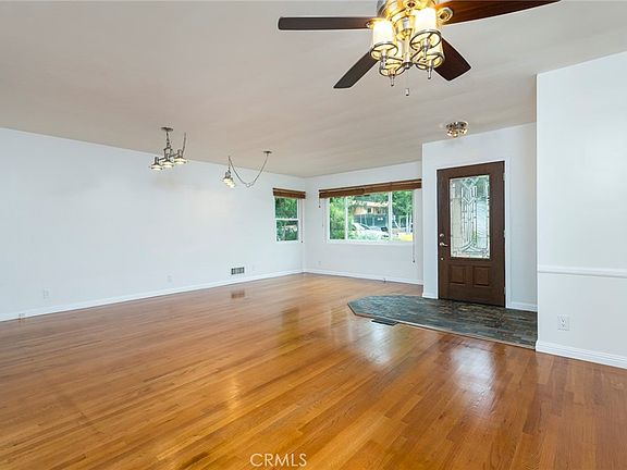 5th image of 3316 Mills Ave