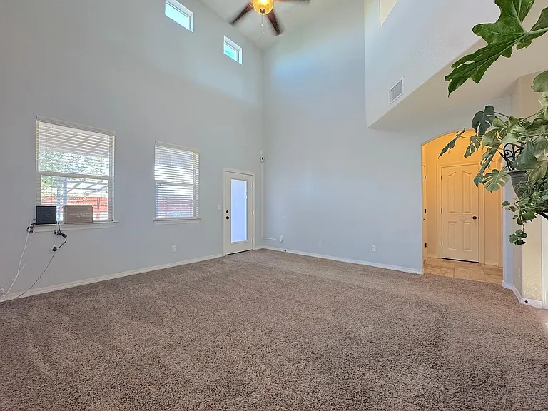 2068 Robert Minnie Pl — Photo 9