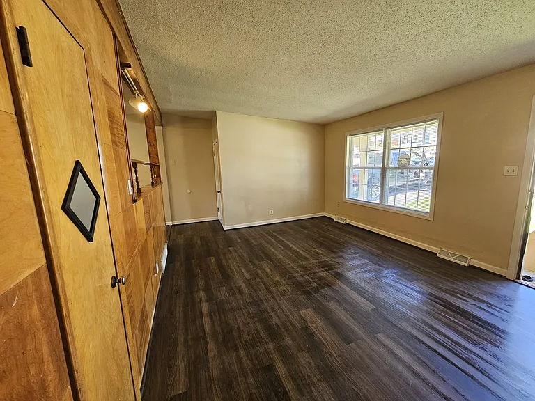 3147 Cleveland Ave — Photo 8