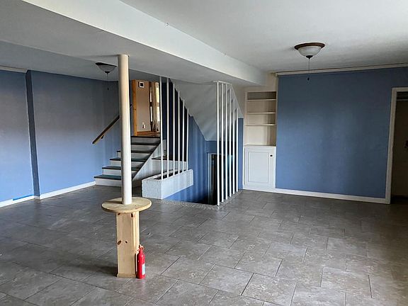 3rd image of 410 Lincoln Ave