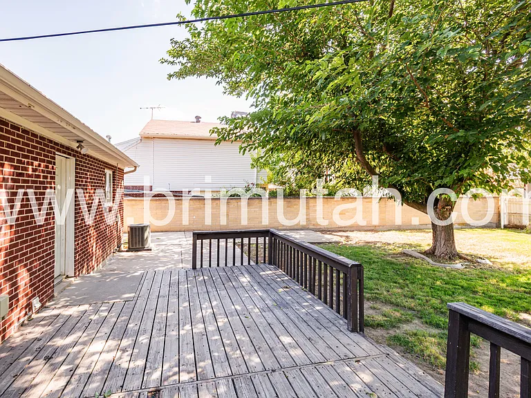 5856 S 157 W — Photo 3