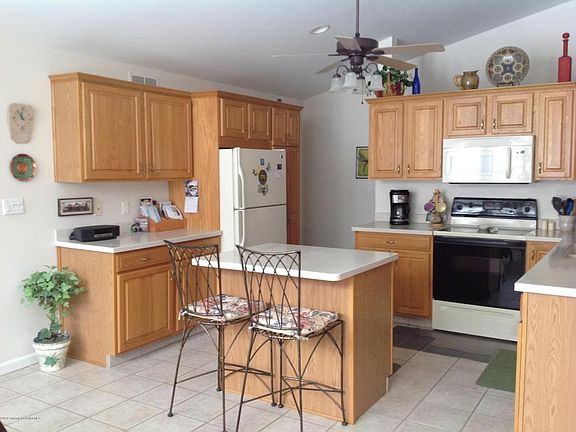 3rd image of 17 Parkland Dr