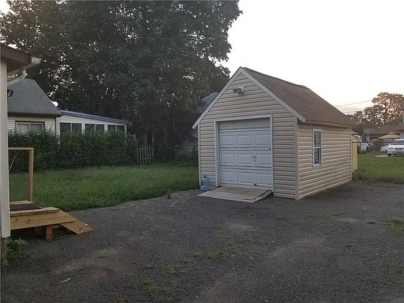 3rd image of 114 McKinley Ave