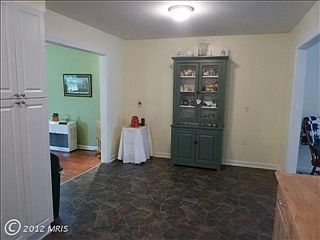 5th image of 712 Dixon Dr