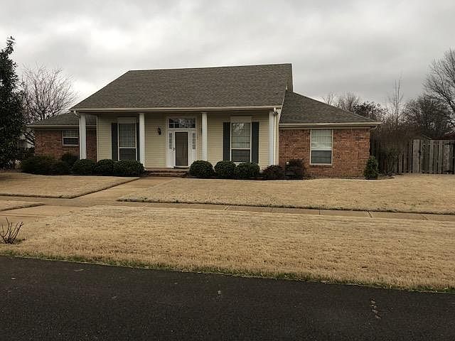 1st image of 707 Pleasant Woods Dr