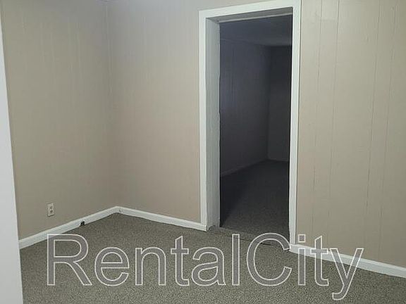 3rd image of 1619 Lamar St
