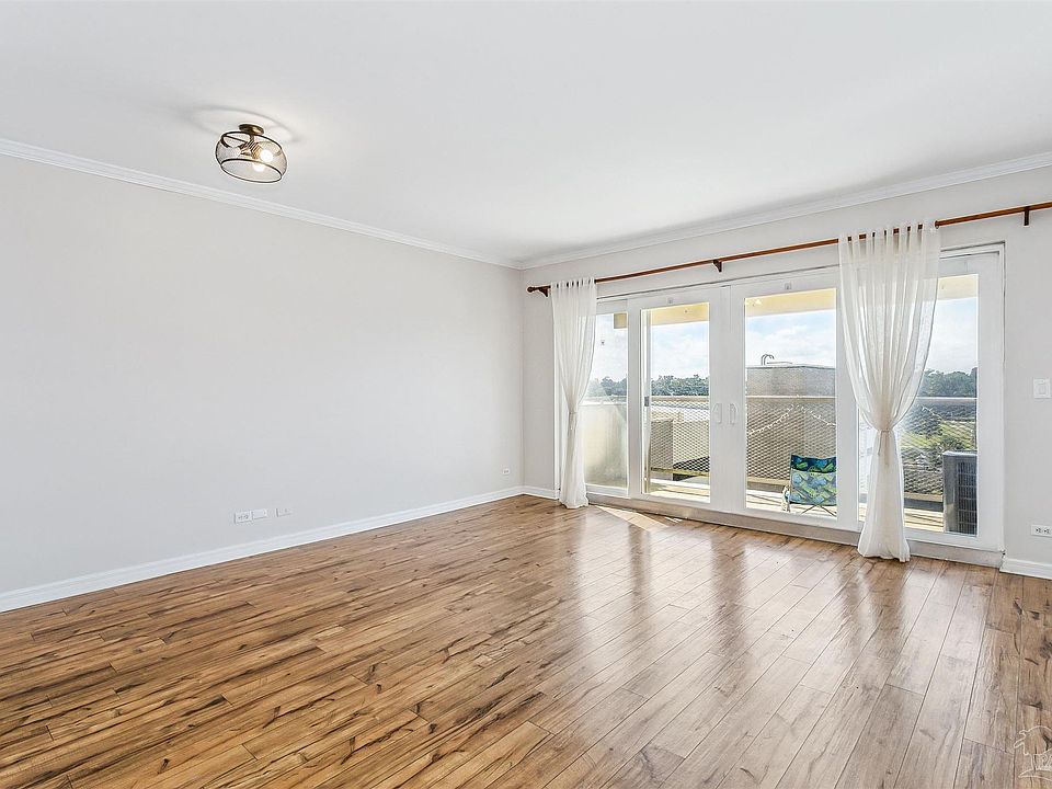 1st image of 825 Bayshore Dr APT 405