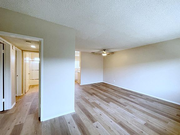 2nd image of 266 S El Molino Ave APT 26