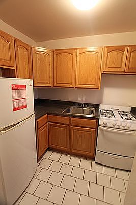 5th image of 183-11 Hillside Ave #3B