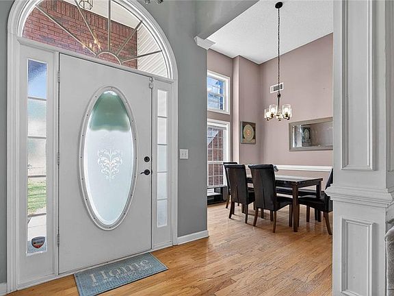 3rd image of 130 Camerons Way