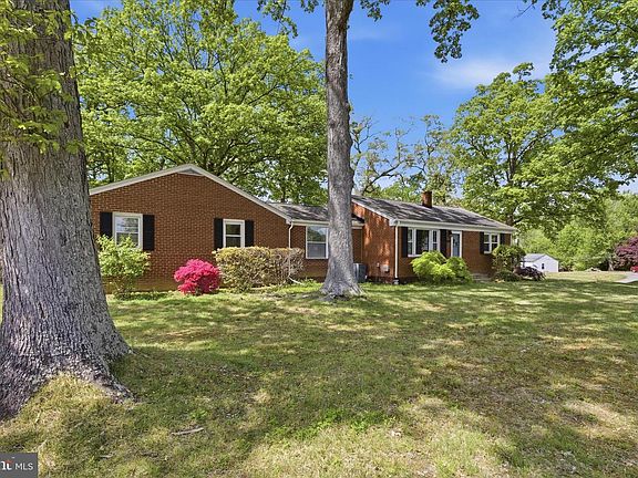 5th image of 3150 Green Meadows Dr
