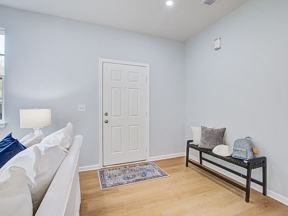 4th image of 144 Graduate Ln