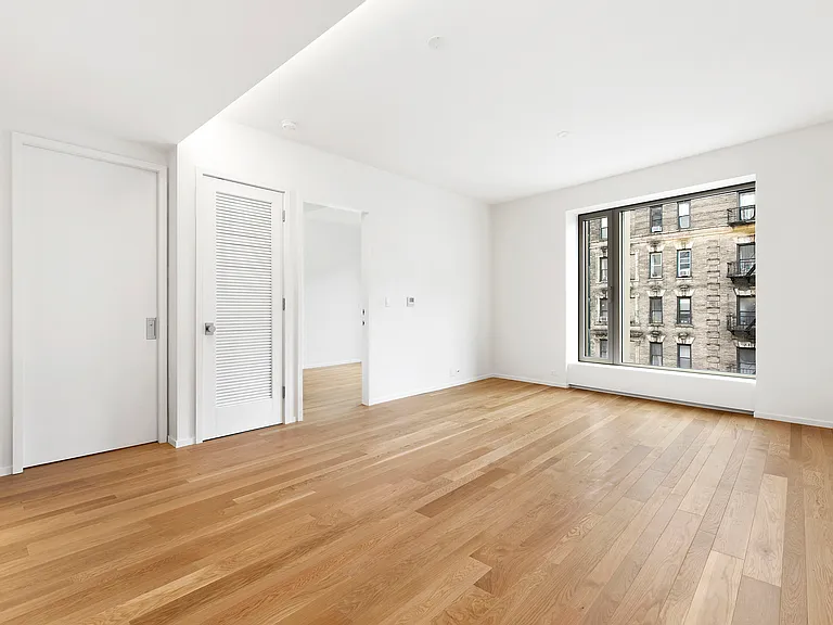75 Kenmare St #3B — Photo 4
