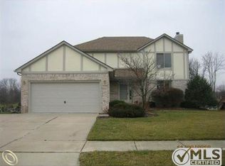 50349 Riverside Dr, Macomb, MI 48044