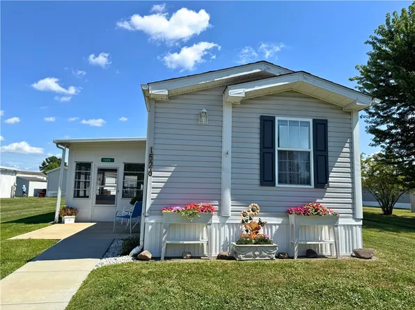 1526 Lee Ln, Grove City, PA 16127