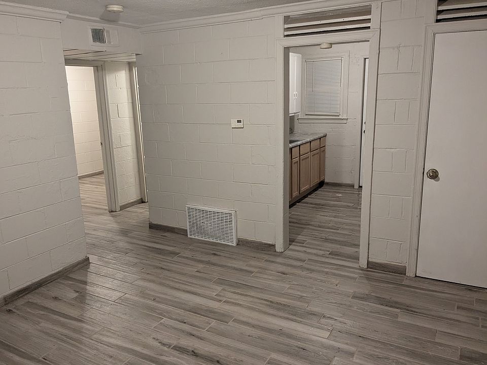1st image of 2945 Schofield Ave