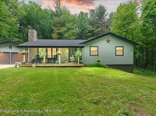 11100 S Bird Rd, Dowling, MI 49050