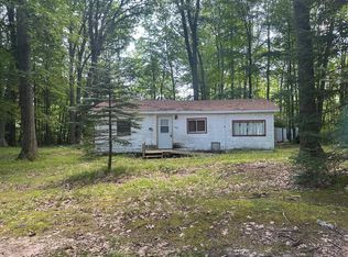 1364 James St, Harrison, MI 48625