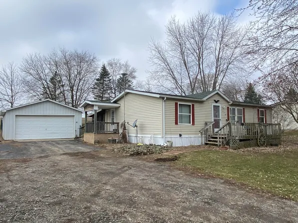 278 Spring St, Vermontville, MI 49096