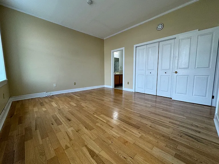 535 Main St #17 — Photo 18