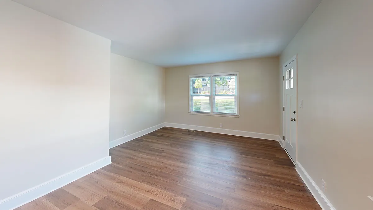 Living Room - 319 Poindexter Dr