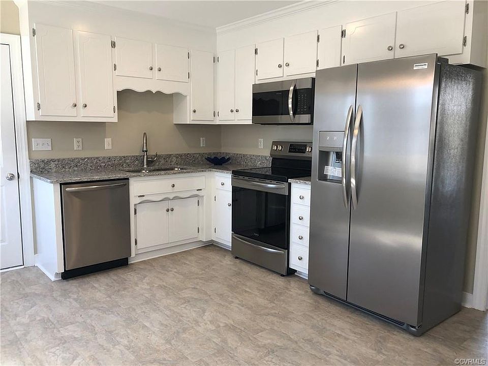 2nd image of 3304 Ludgate Ct