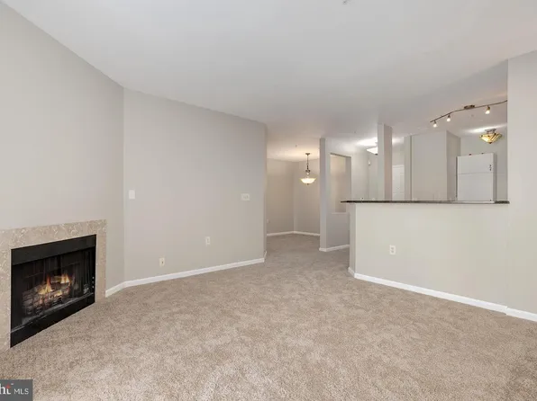 12919 Alton Sq, Herndon, VA