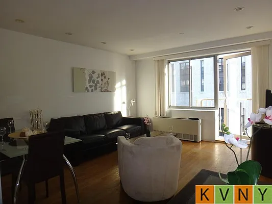Rented by KVNY Soho | media 40