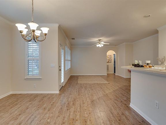 4th image of 2419 Alamanni Dr