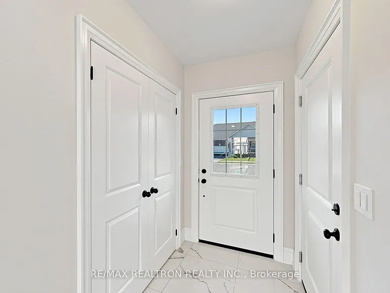 4 Braeburn St — Photo 5