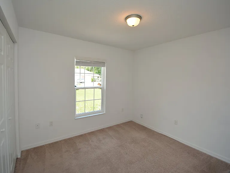 33 Rosecroft Ln #B — Photo 10