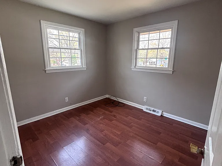 340 Guilford St — Photo 6