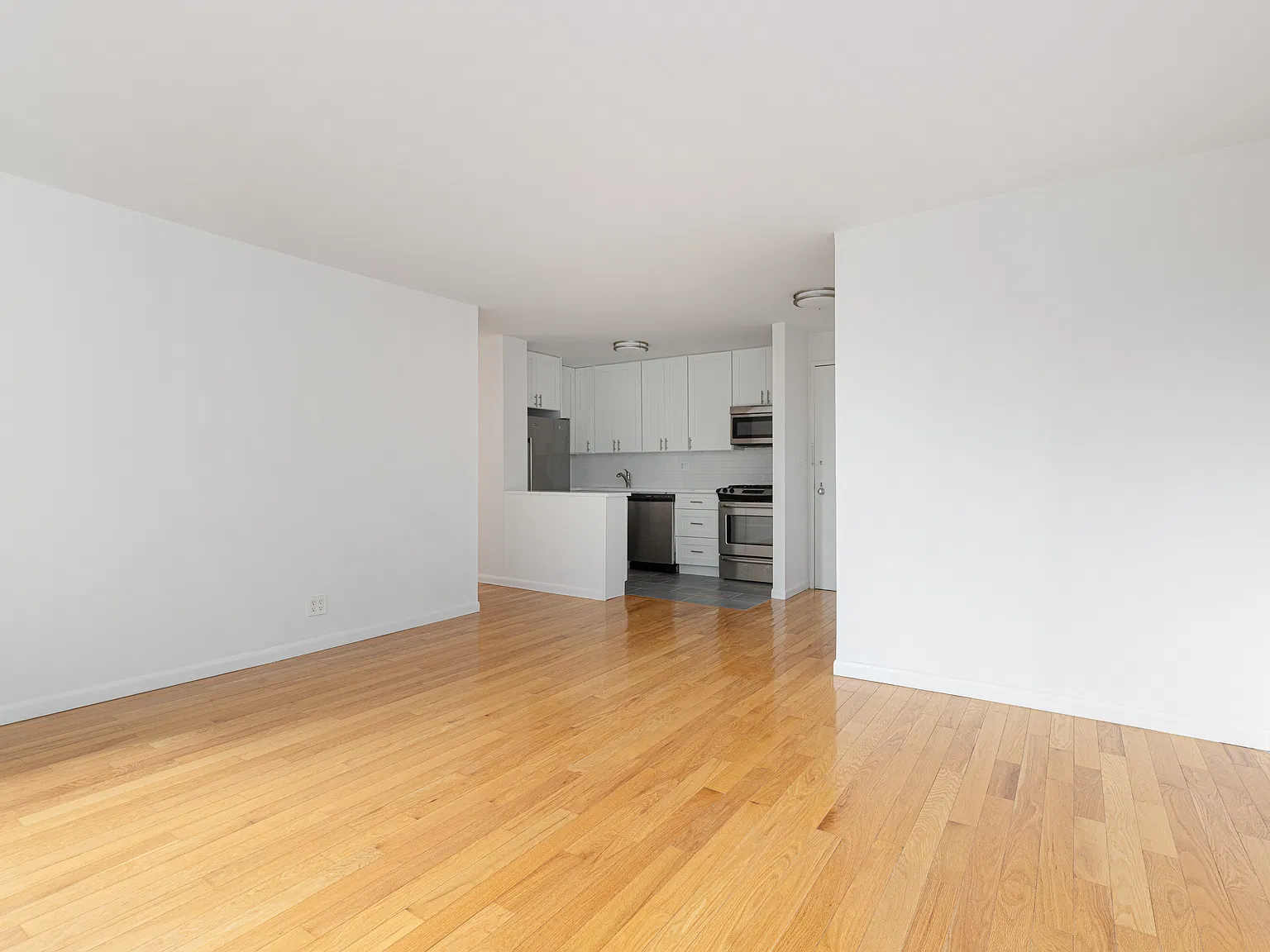 333 East 45th Street — Photo 3