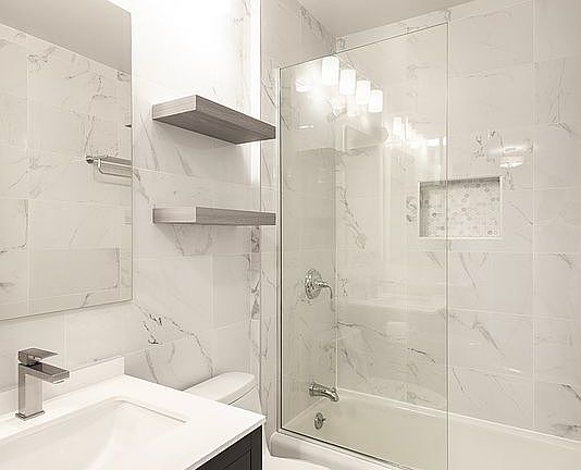 5th image of 30 W 61st St APT 11H