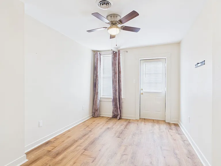 411 Gilmer St #B — Photo 22