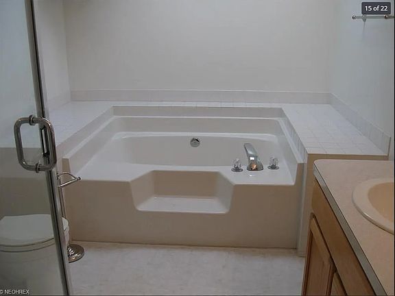 4th image of 1864 Hamden Ln #24