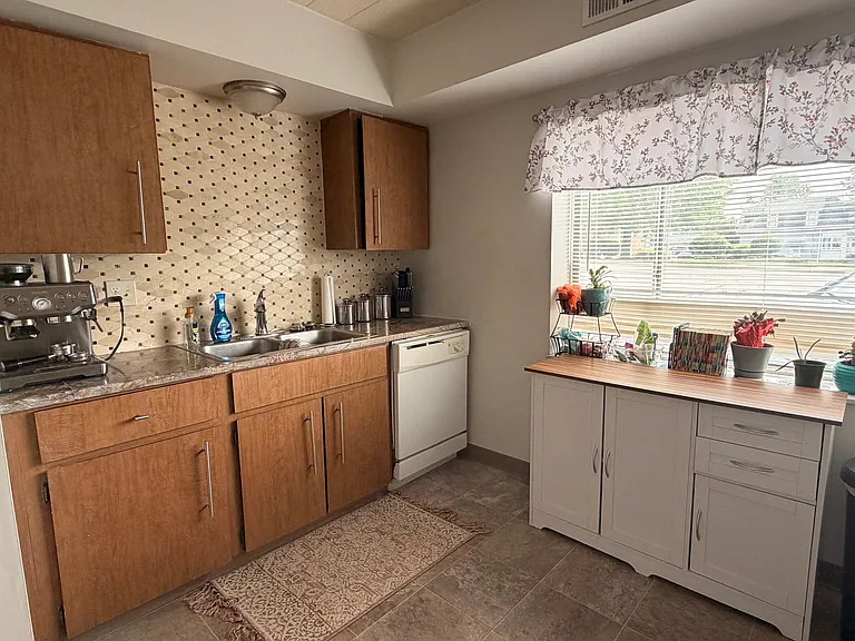 1101 Mount Royal Blvd #201 — Photo 9