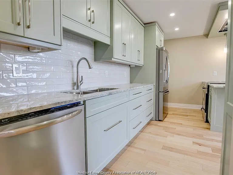 111 Riverside Dr E #1607 — Photo 6