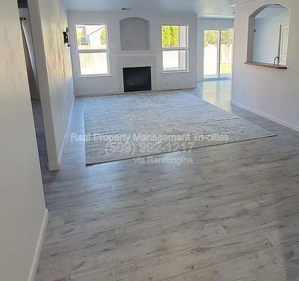 5142 Monica St — Photo 2