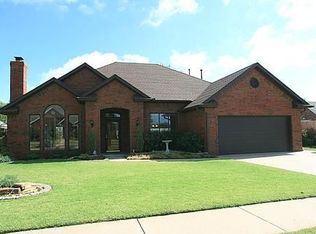 745 Villa Ave, Yukon, OK 73099