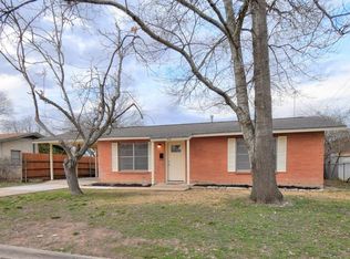 514 Lake Dr, Kerrville, TX 78028