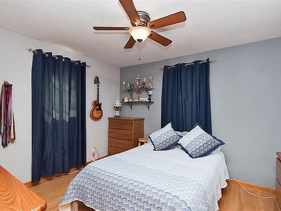 4th image of 33 Cliff St Floor 1