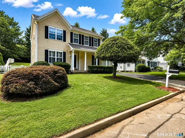 33 Acorn Lane, Milford, CT 06461