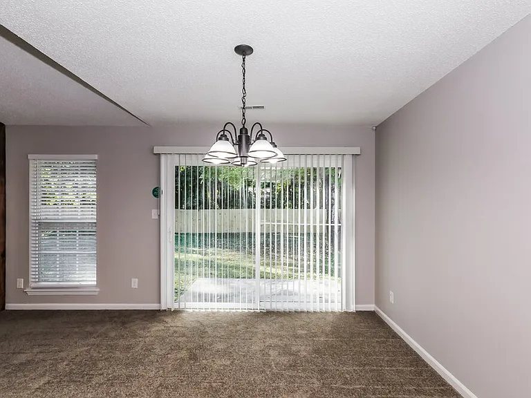6502 Woodthrush Dr — Photo 7