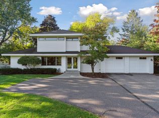 144 Babcock Ln, Wayzata, MN 55391