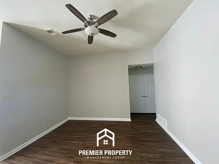 4435 Pyramid Ln — Photo 3