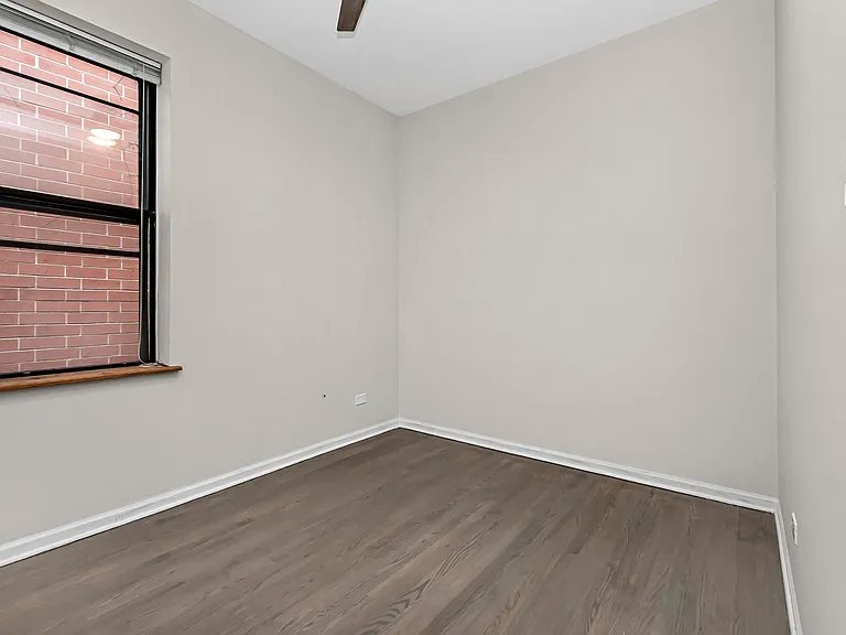 1739 W Beach Ave #2 — Photo 16