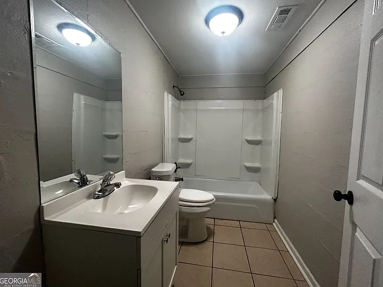 418 Walter St NW #3 — Photo 5